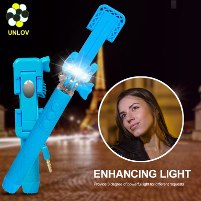 Shenzhen Hot product portable phone selfie stick kingkong selfie stick with light